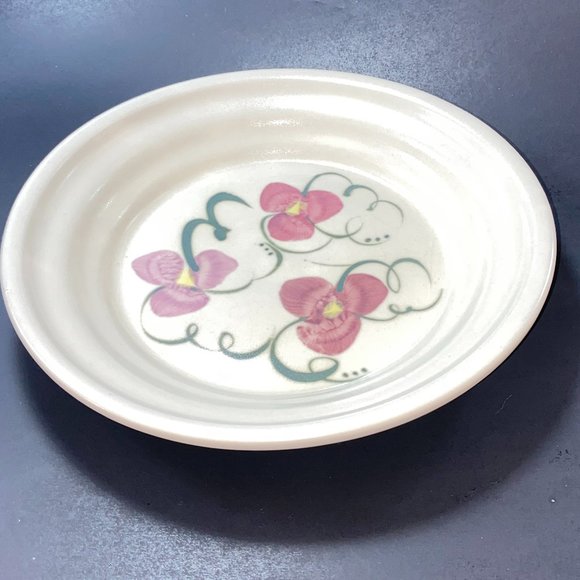 Vintage Pottery Round Plate Bowl Cream with Hand Painted Pink Flowers - Picture 1 of 4